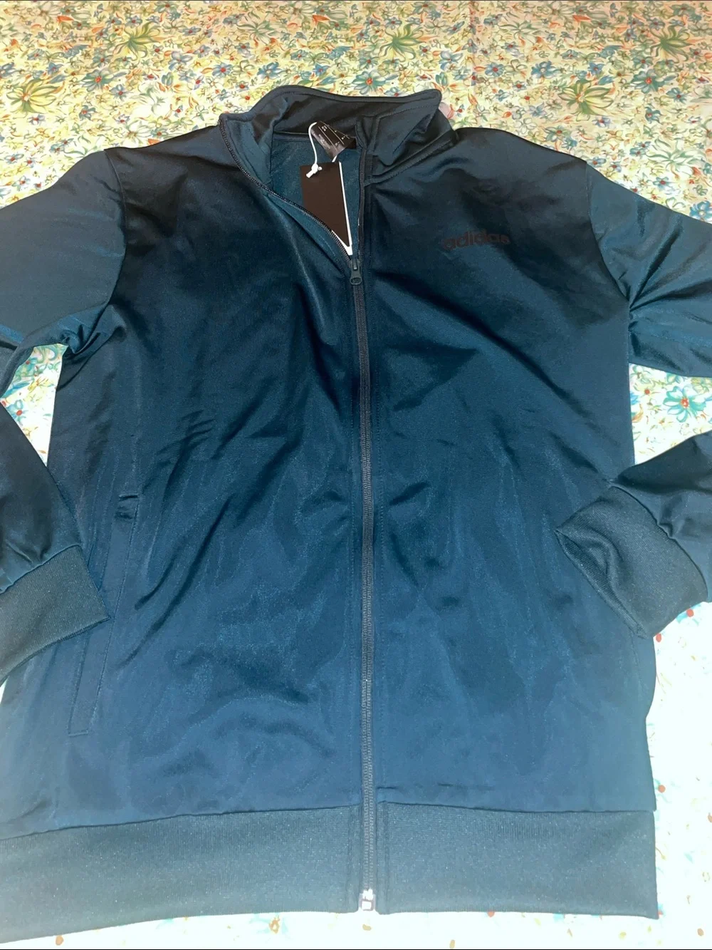 Green & black adidas track suit (M)(nwt)